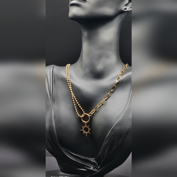 Soleil Sun Gold Chain Necklace - Picture 4 of 4